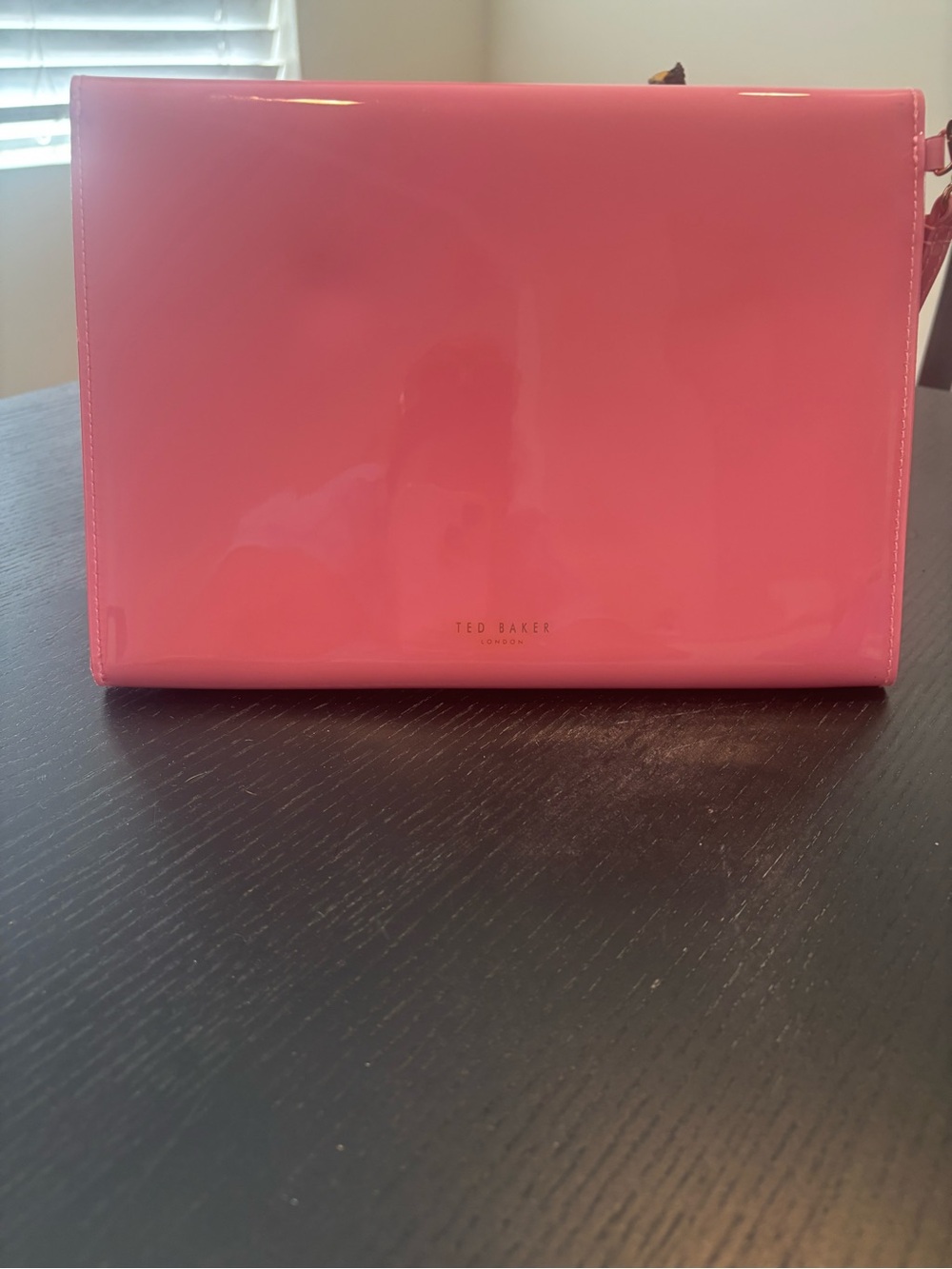 Ted Baker NWOT Gloss Pink Patent Envelope Clutch with Bow - Picture 6 of 8